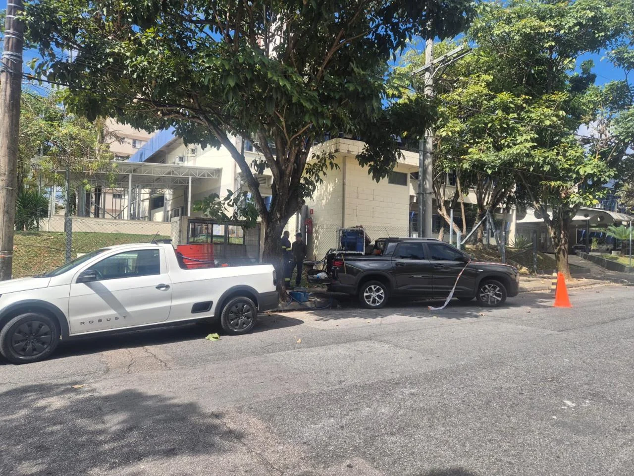 manutenção de subestação